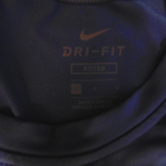 Nike Tee - Picture 2 of 2